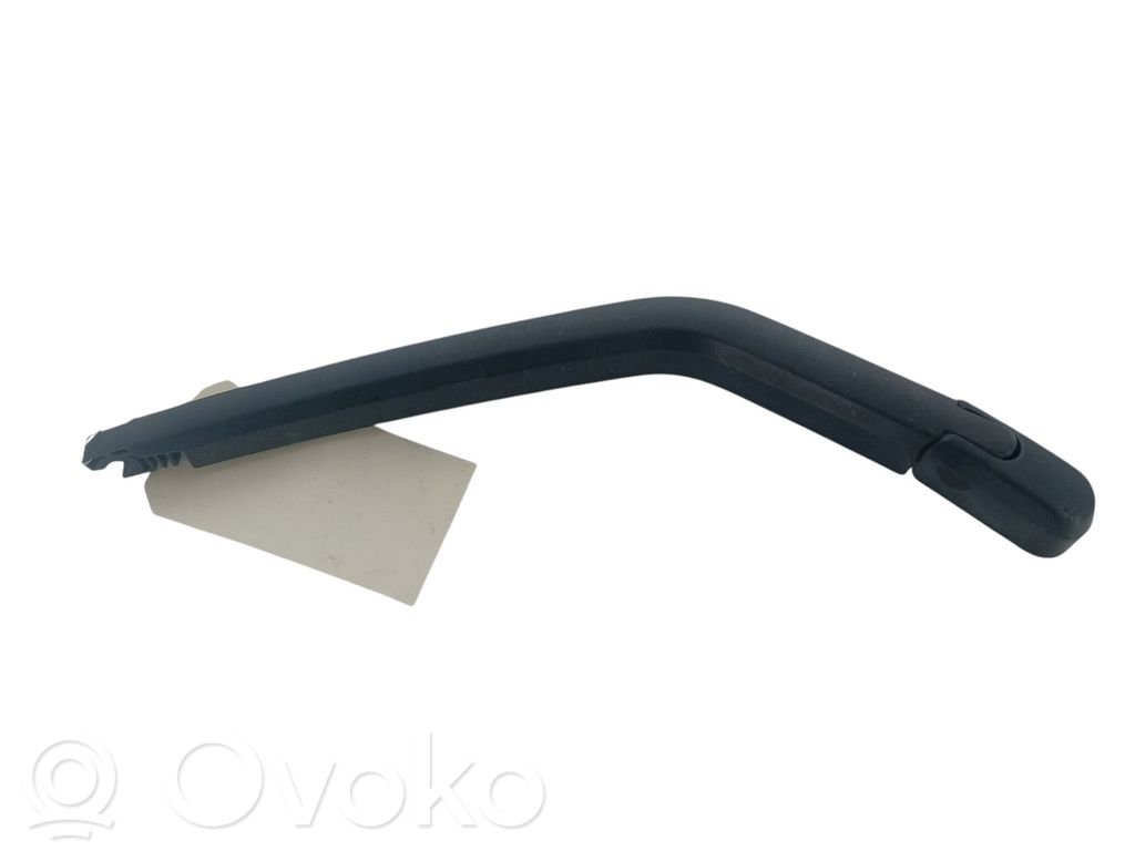 Brazo del limpiaparabrisas trasero   3882160M00