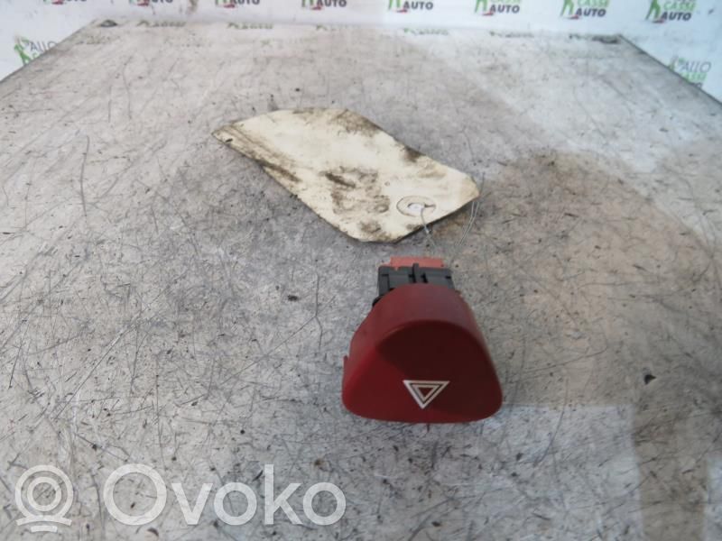 Botón interruptor de luz de peligro   00006554L8