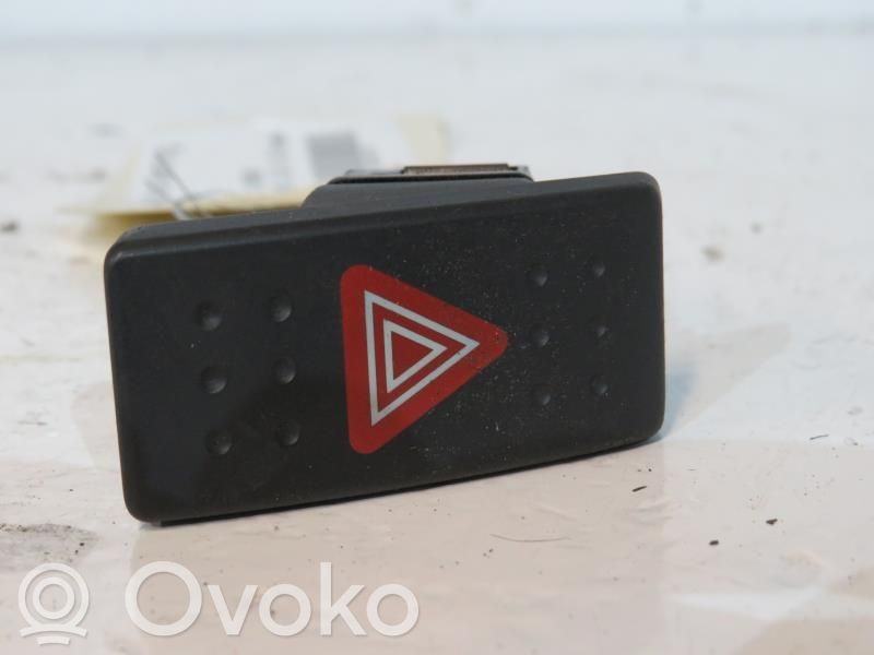Suzuki SX4 Botón interruptor de luz de peligro 