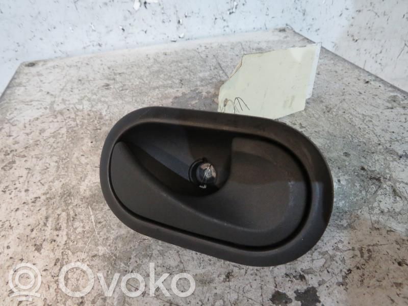 Manecilla interna puerta trasera   8200310580