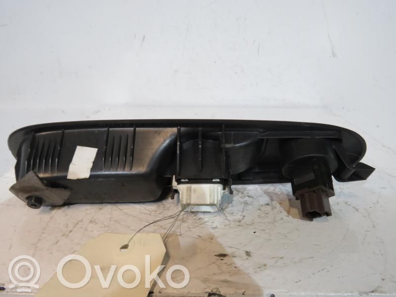 Renault Clio II Comutator comandă geamuri electrice 