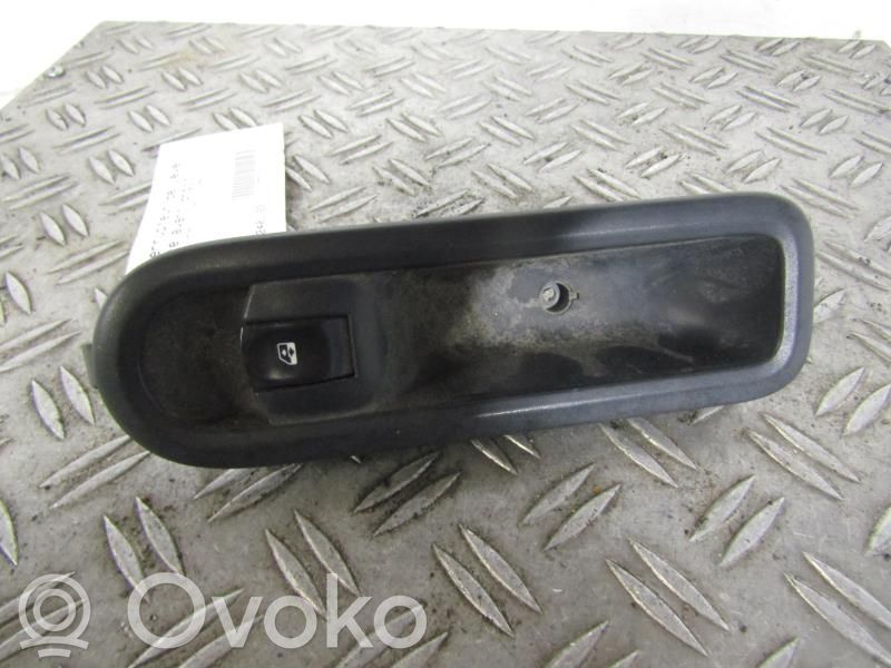 Renault Clio III Comutator comandă geamuri electrice 
