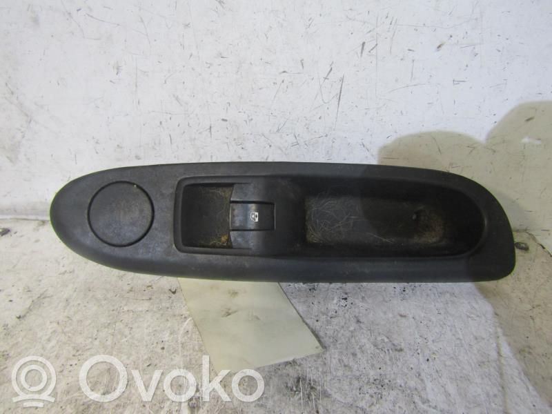 Renault Clio II Comutator comandă geamuri electrice 