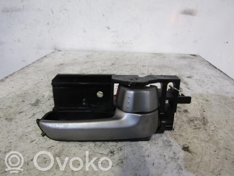 Manecilla interna puerta delantera   8311062J10BWL