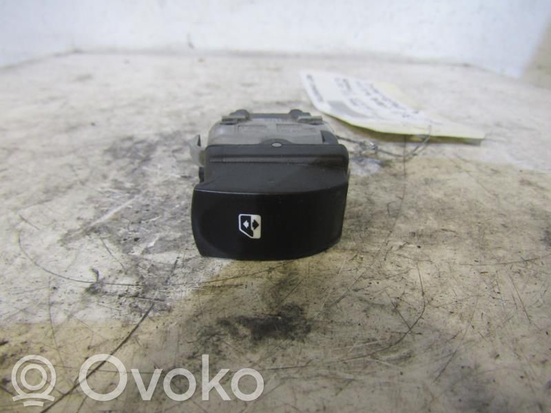 Renault Clio III Comutator comandă geamuri electrice 