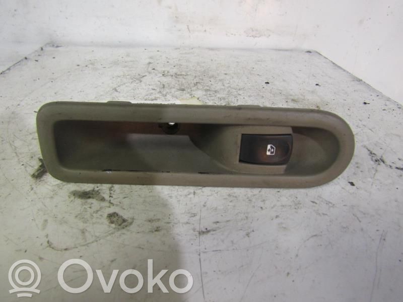 Renault Clio III Comutator comandă geamuri electrice 