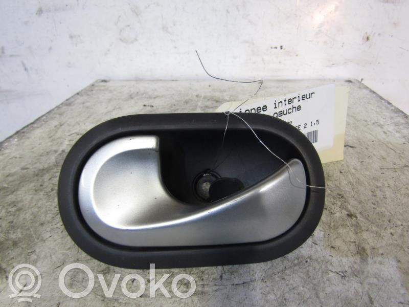 Renault Clio III Manecilla interna puerta trasera 