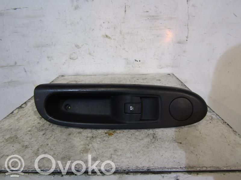 Renault Clio II Comutator comandă geamuri electrice 