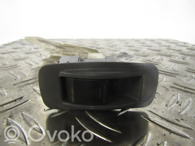 Toyota RAV 4 (XA20) Interruptor del elevalunas eléctrico 