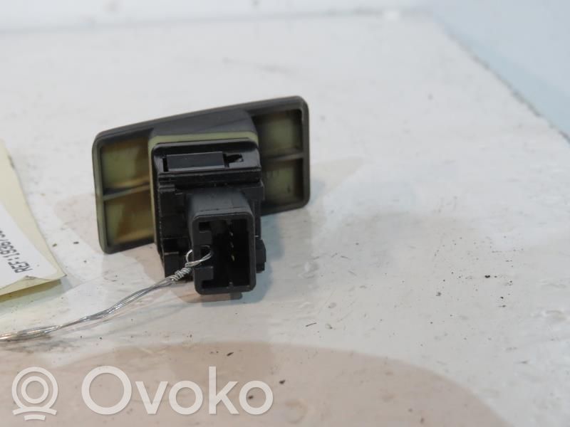 Suzuki SX4 Botón interruptor de luz de peligro 