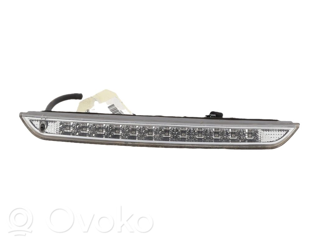 Kolmas/lisäjarruvalo   6351LX