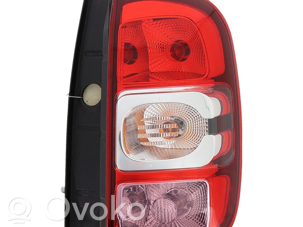 Rear/tail lights   265506837R