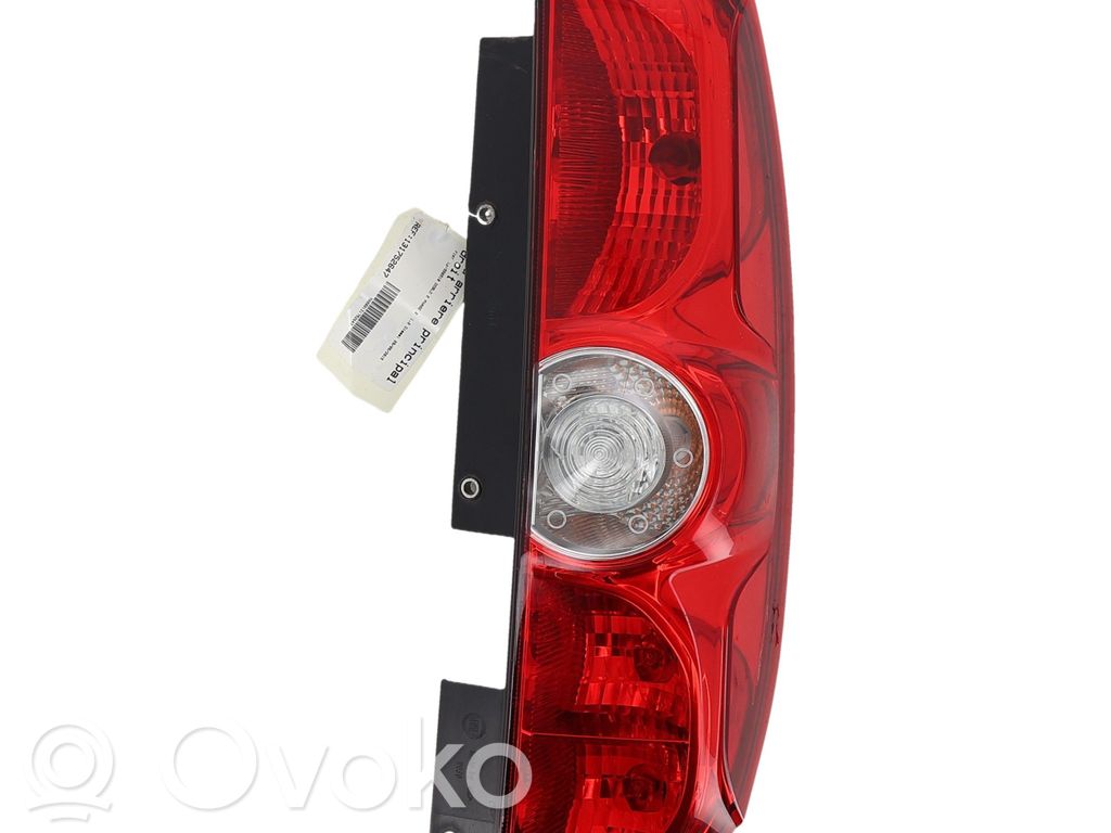 Fiat Doblo Feux arrière / postérieurs