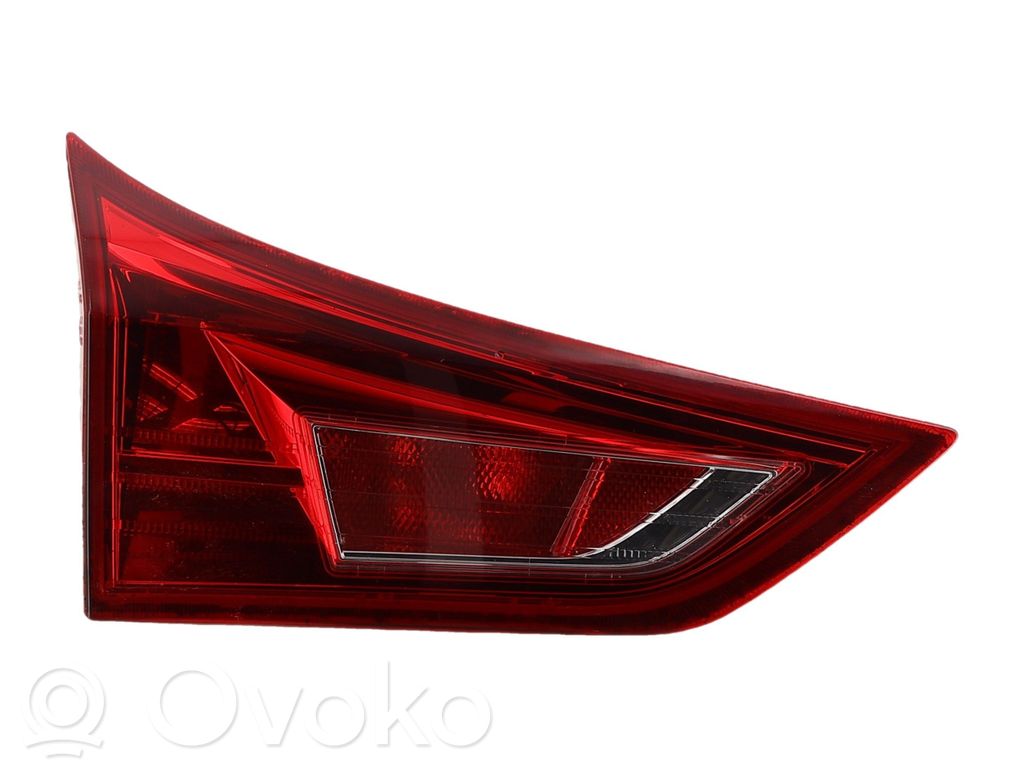 Toyota Auris E180 Feux arrière sur hayon