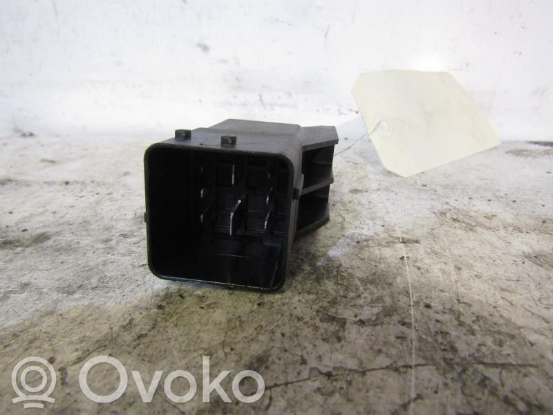 Citroen Berlingo Žvakių pakaitinimo rėlė 