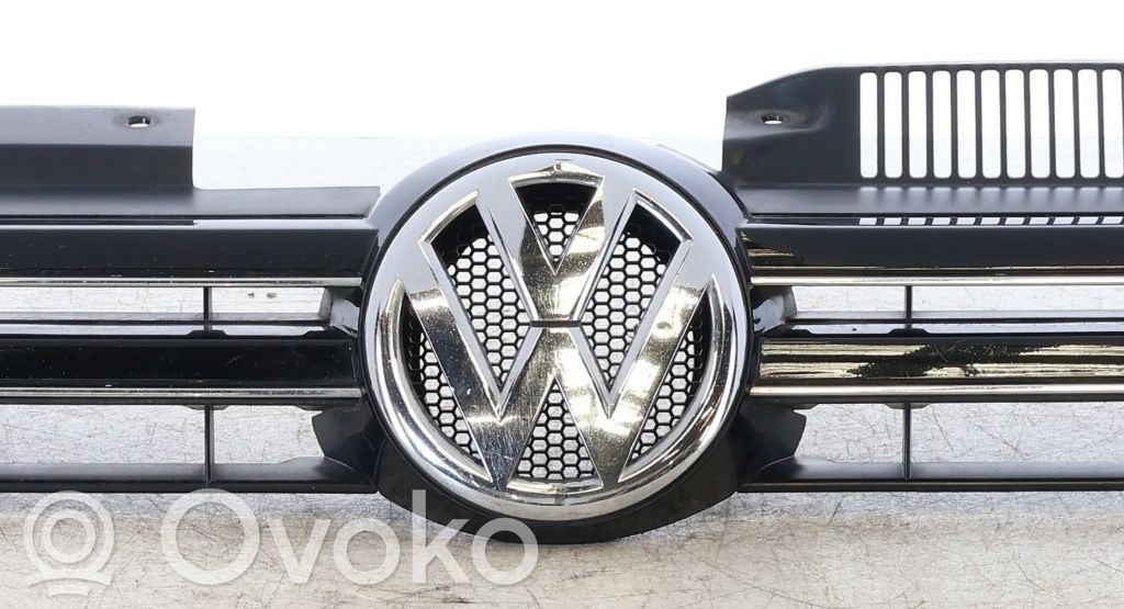 Volkswagen Golf VI Kühlergrill 