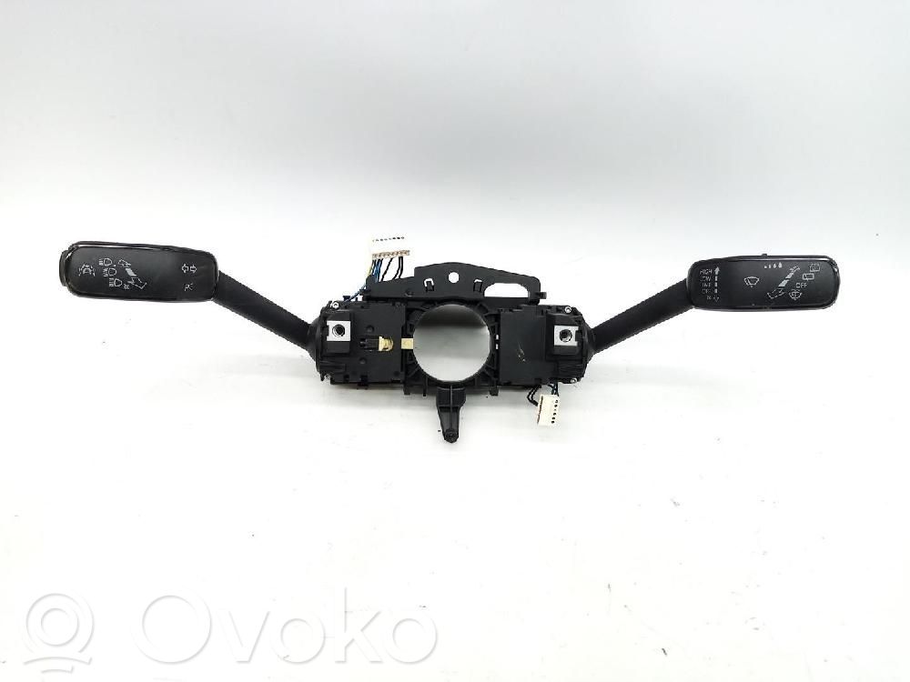Interruptor de control multifunción   5Q0953513A