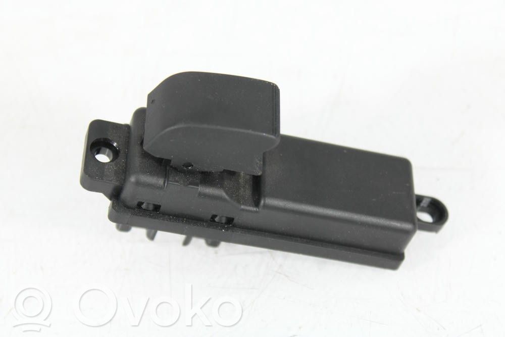Interruptor del elevalunas eléctrico   D65166370
