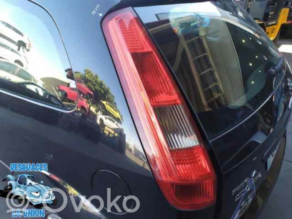 Rear/tail lights
