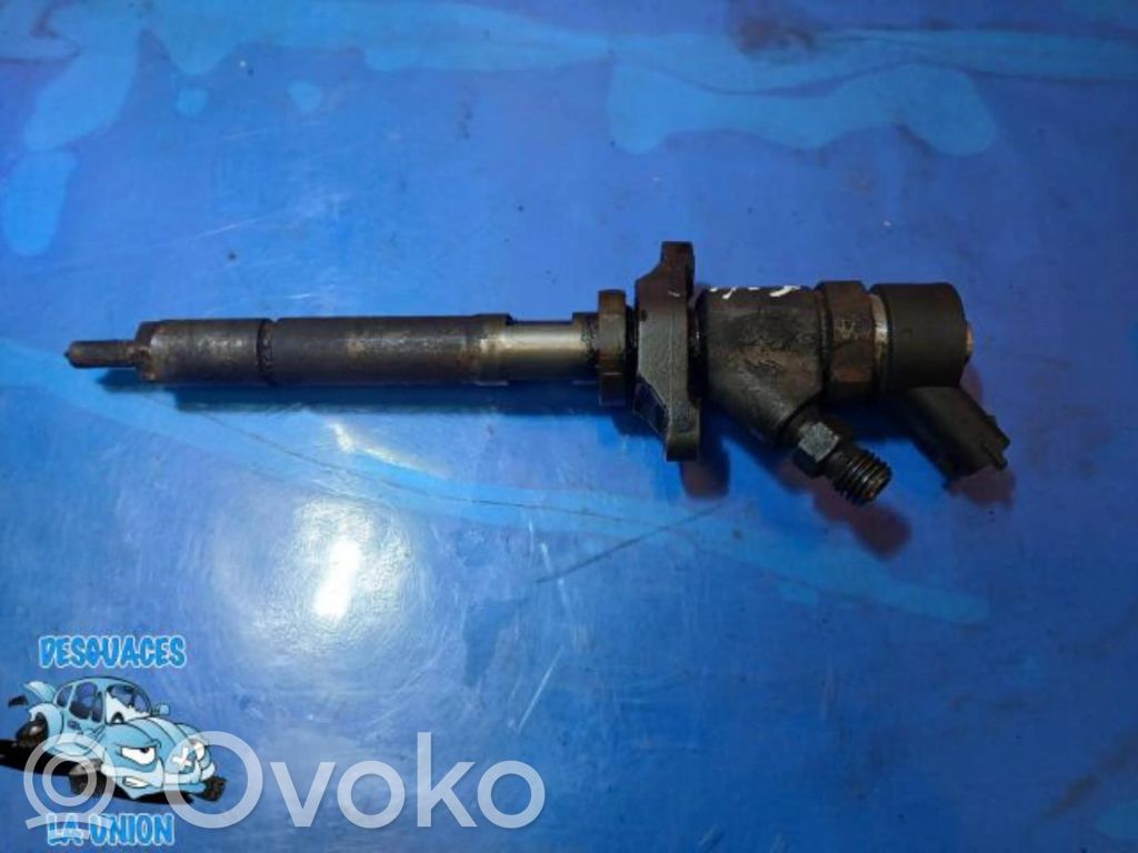 Inyector de combustible   892080