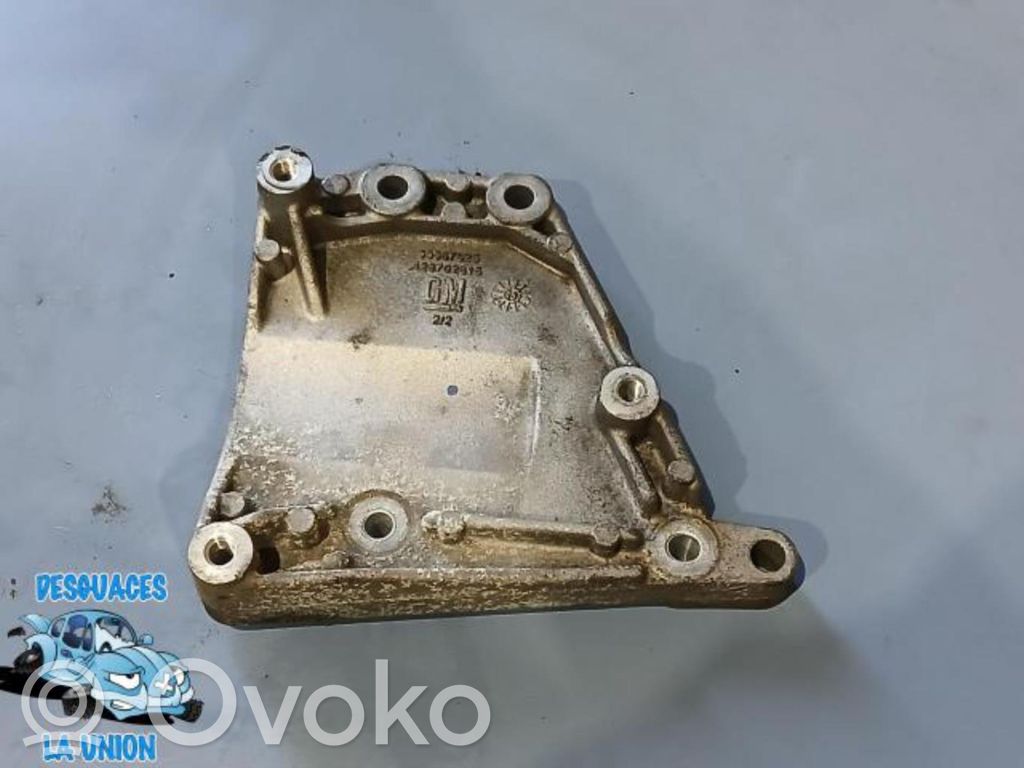 Moottorin kiinnikekorvake   55567925