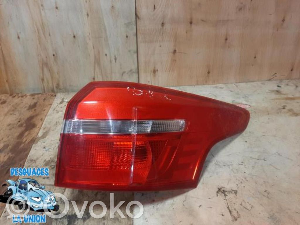 Rear/tail lights