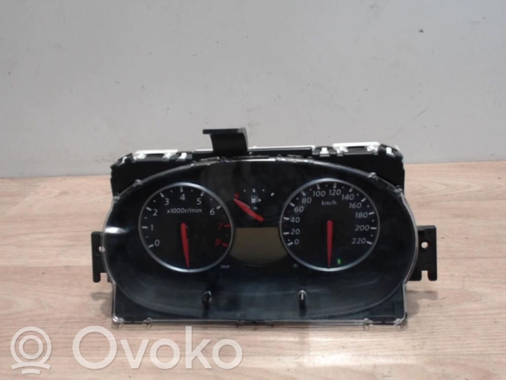 Nissan Micra C+C Vitezometru (grup de instrumente) 