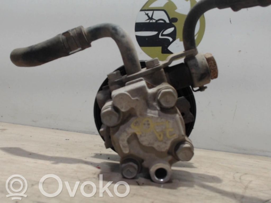 Ohjaustehostimen pumppu   571104D000,571104D000