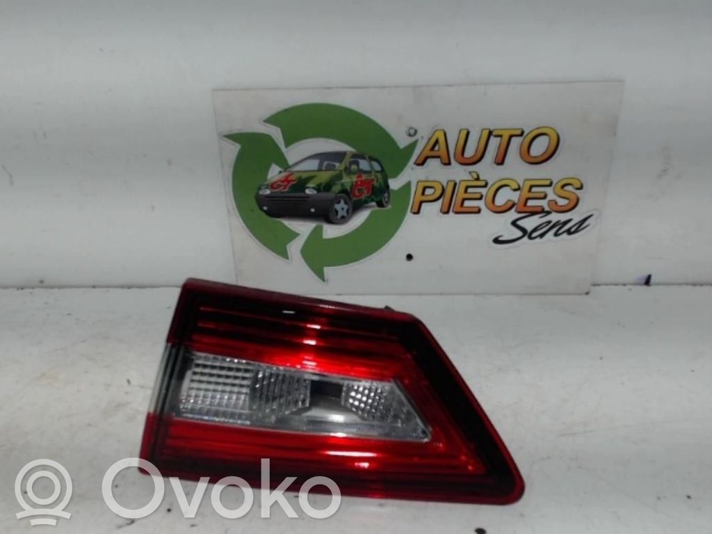 Luz trasera/de freno   265552424R,265552424R