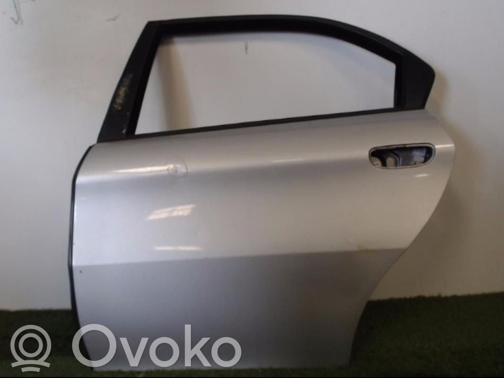 Alfa Romeo 166 Puerta trasera 