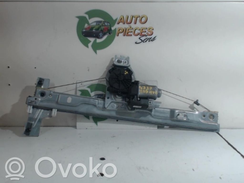 Peugeot 207 Meccanismo di sollevamento del finestrino anteriore senza motorino