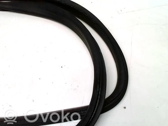 Volvo C30 Etuoven kumitiiviste 