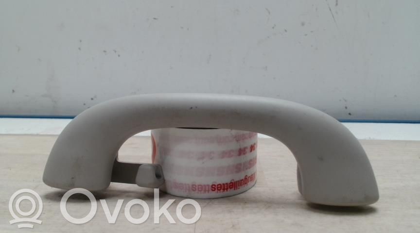Peugeot 5008 Un set di maniglie per il soffitto 