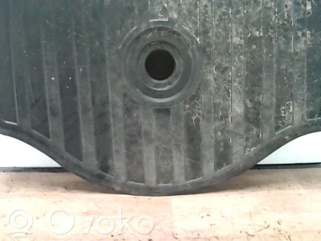 Pidike (kiinnike)   8E9803899C,8E9803899C