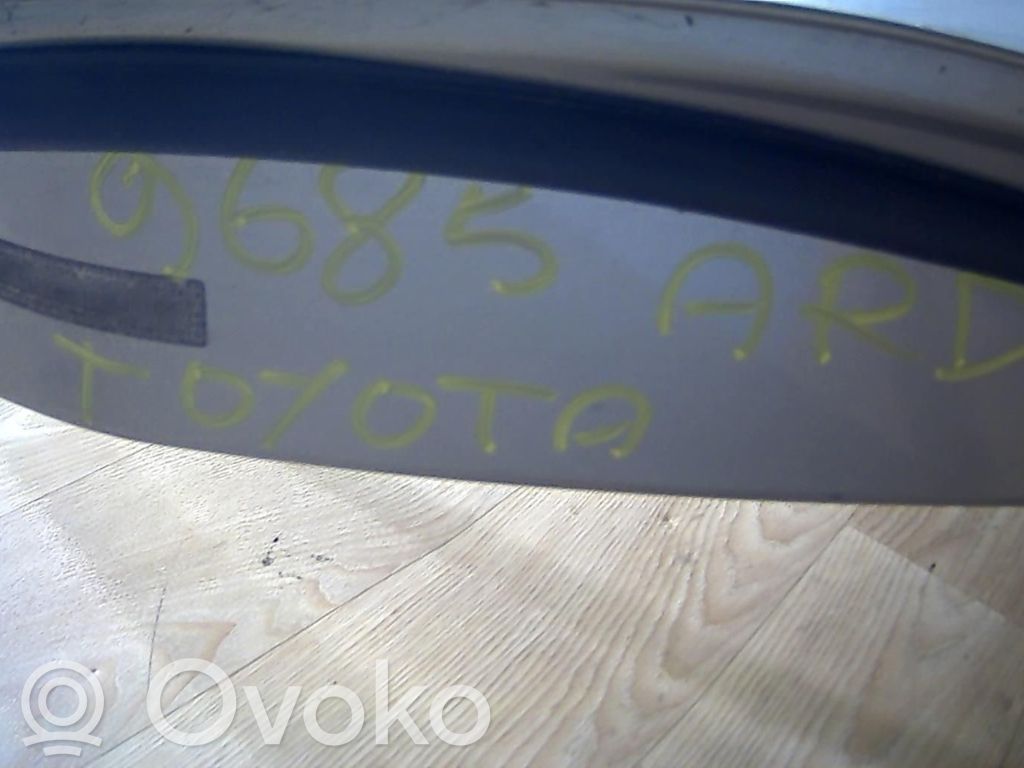 Toyota Corolla Verso E121 Puerta trasera 