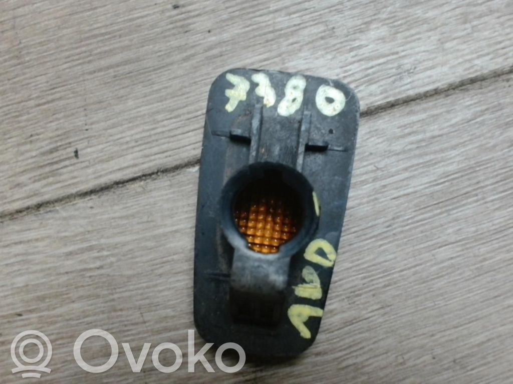 Citroen Saxo Semnalizator bară față 