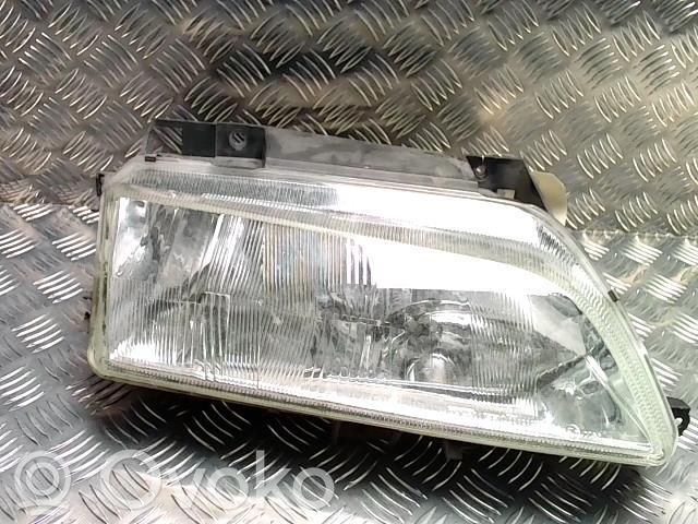 Citroen Xantia Ajovalon lasi 