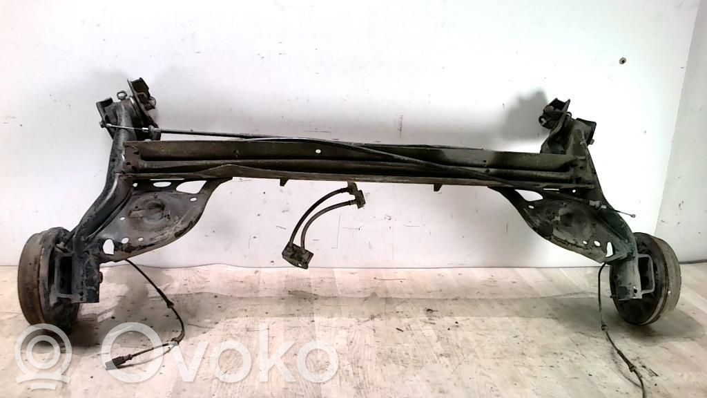 Nissan Micra C+C Eje trasero 
