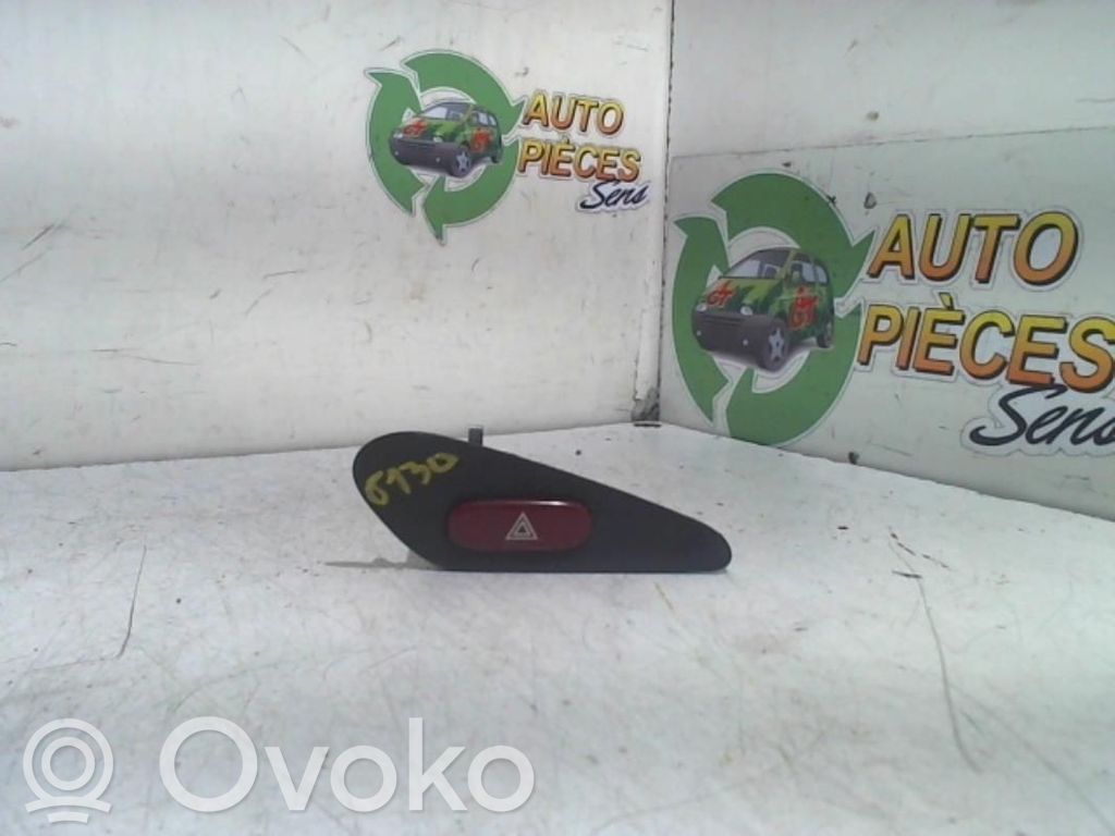 Peugeot 406 Interruttore luci di emergenza 