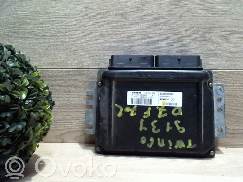 Unitate/modul de control motor   8200114830,8200114830