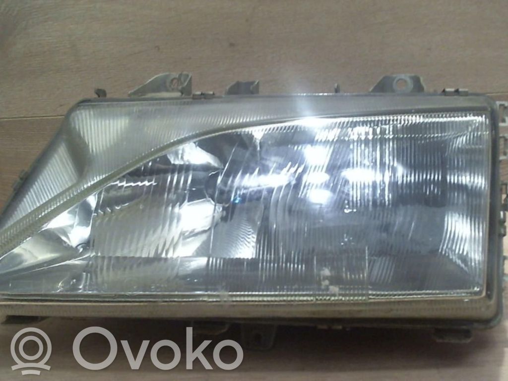 Peugeot 806 Lente del faro 