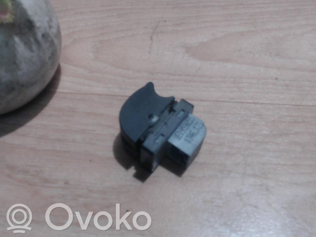 Audi A4 S4 B7 8E 8H Interruttore di controllo dell’alzacristalli elettrico 