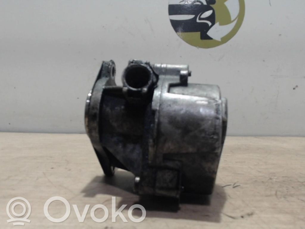 Renault Clio II Bomba de vacío 