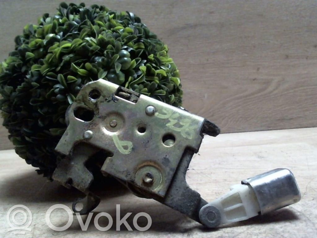 Citroen C15 Priekšpusē slēdzene 