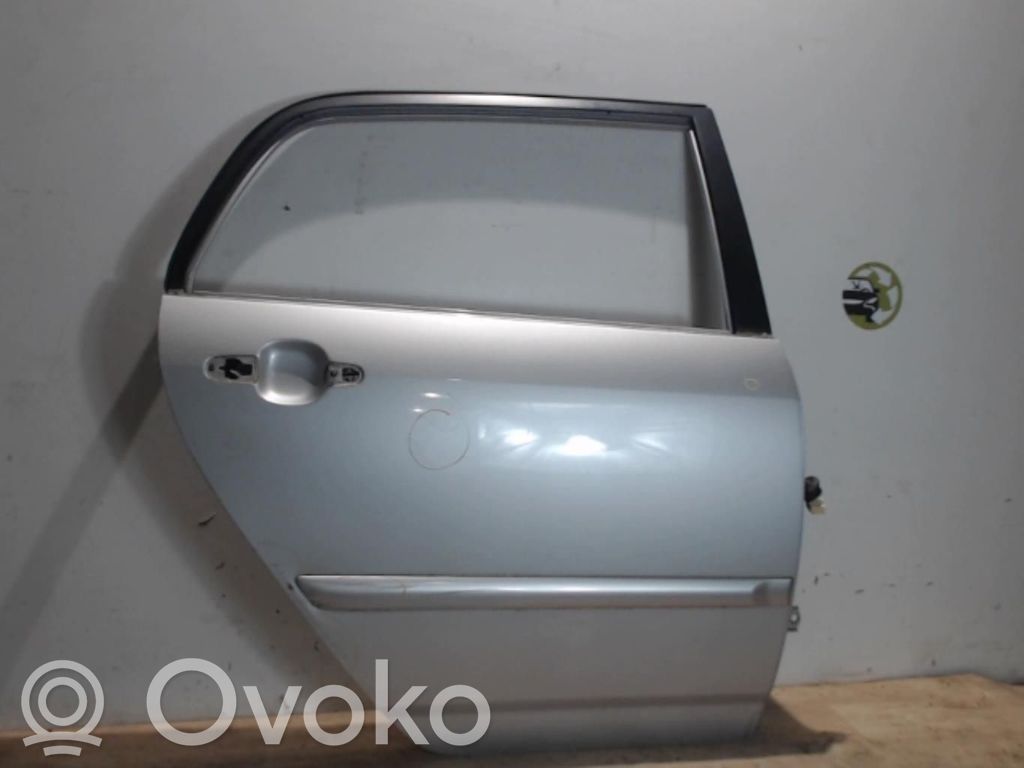 Toyota Corolla E120 E130 Puerta trasera 