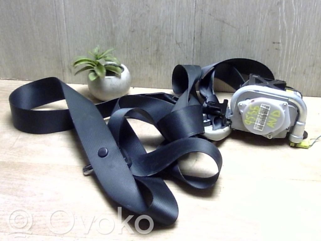 Etuistuimen turvavyö   868849U10A,868849U10A