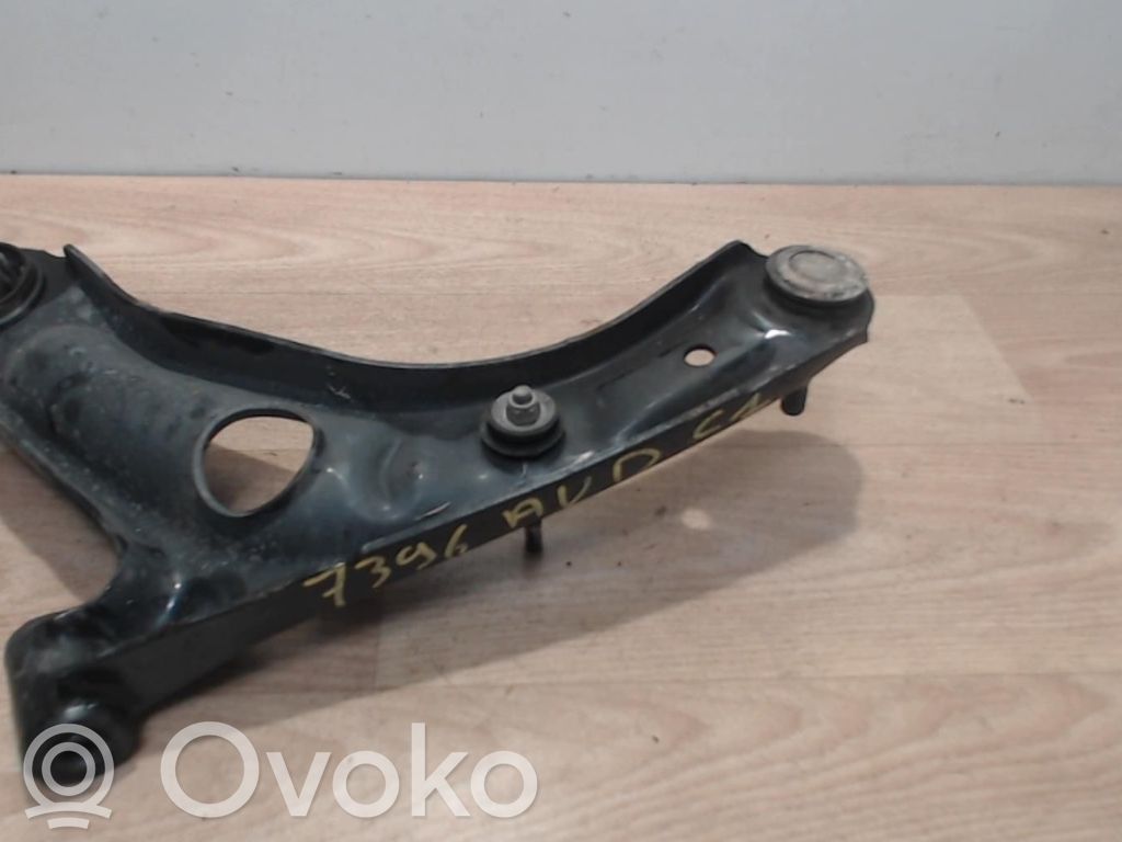 Citroen C1 Wahacz przedni 