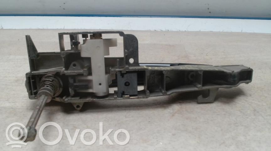 Peugeot 407 Maniglia esterna per portiera anteriore 