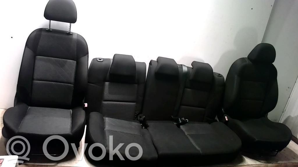 Peugeot 207 Juego interior 
