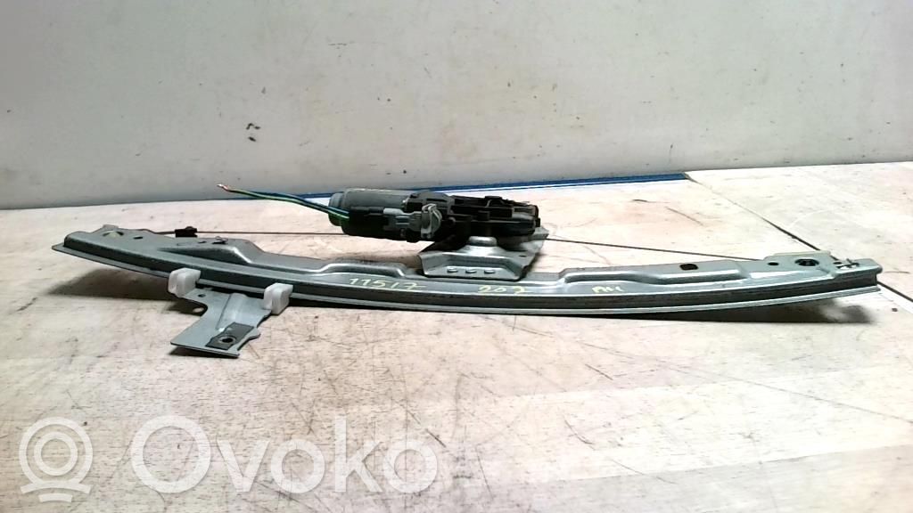 Peugeot 207 Meccanismo di sollevamento del finestrino anteriore senza motorino 